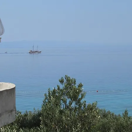 Apartment By The Sea Tucepi, Makarska - 6656 *