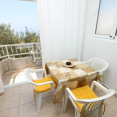 By The Sea Tucepi, Makarska - 6656 Apartment *